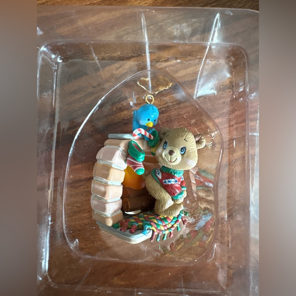 BUY 1 get 1 FREE - CARLTON Heirloom Christmas Ornament “Warm and Toasty”